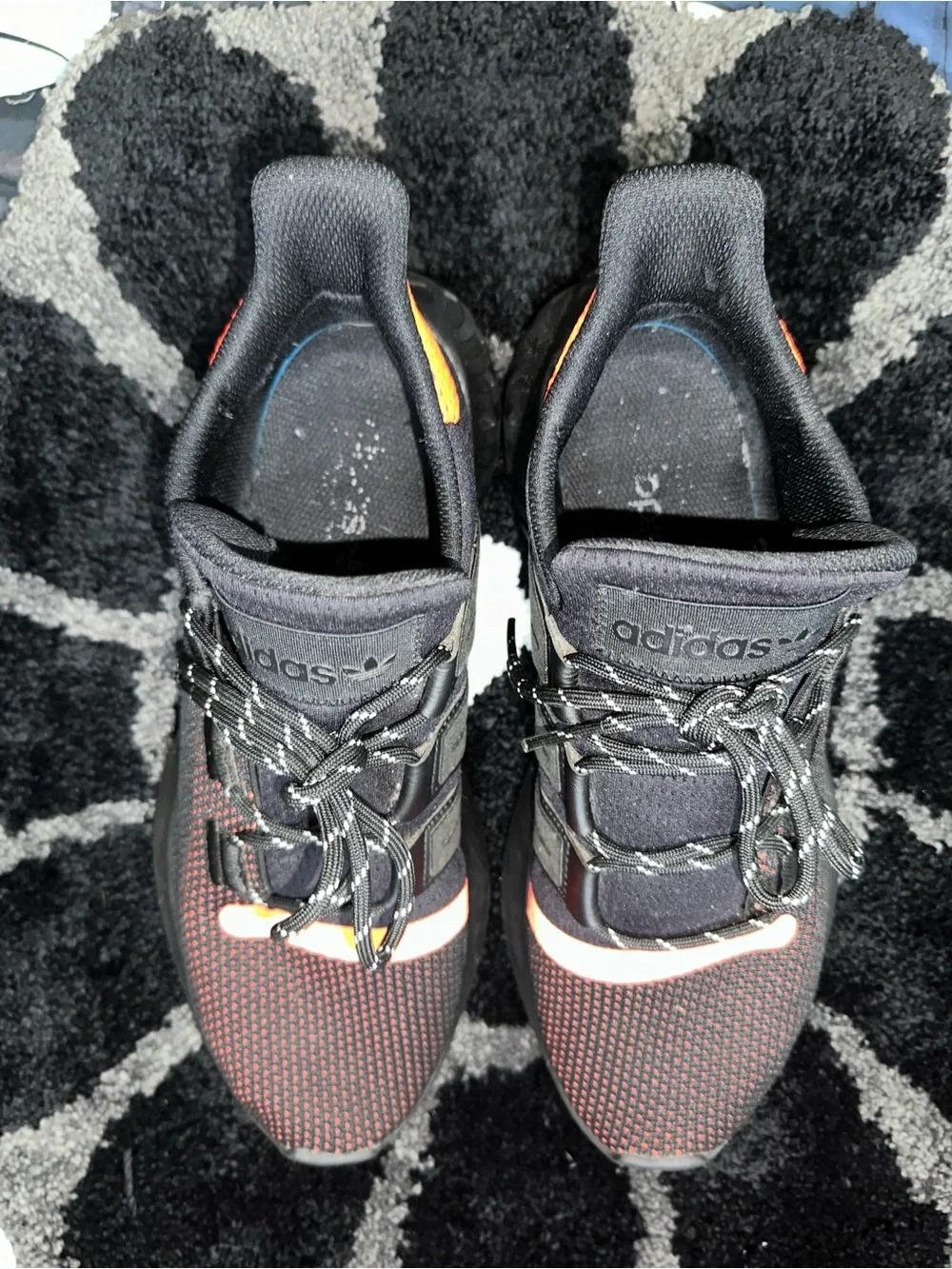 adidas Tubular Dusk Black Solar Red AQ1189 Men’s 10 Sneaker